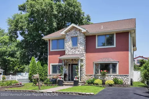 1 Hillside Ave, Hazlet, NJ 07730