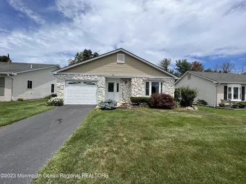 85 Mansfield Dr, Brick, NJ 08724
