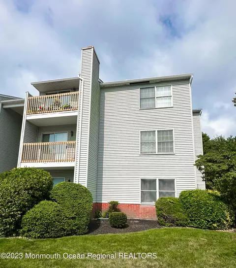 54 Whitemarsh Ct, Little Egg Harbor, NJ 08087