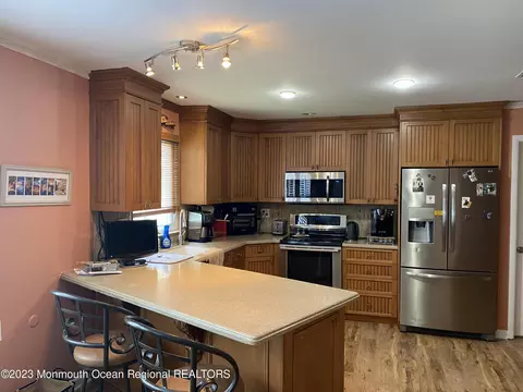96 Everest Dr S, Brick, NJ 08724