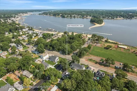 204 Maxson Ave, Point Pleasant, NJ 08742