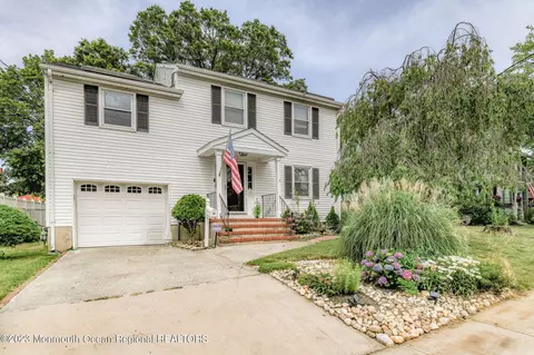 73 Kearney St, Keyport, NJ 07735