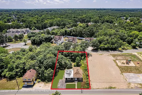 23 Center St, Toms River, NJ 08757