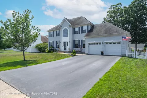 727 Hill St, Lanoka Harbor, NJ 08734