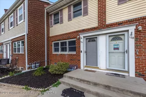 126 Primrose Ln, Brick, NJ 08724