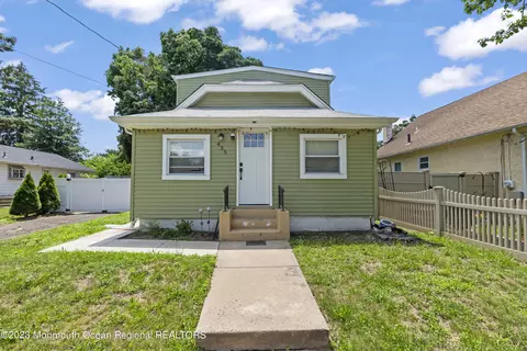 435 Hunt Ave, Hamilton, NJ 08610