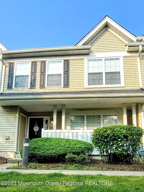 272 Brookfield Dr, Jackson, NJ 08527