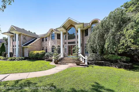 14 Saint Meena Ave, Manahawkin, NJ 08050