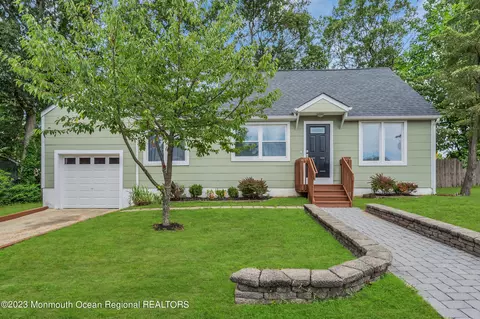 321 18th Ave, Brick, NJ 08724