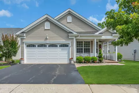 75 Marlow Dr, Jackson, NJ 08527