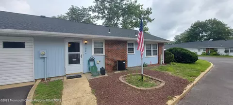 1064 Fife Ct #A, Lakewood, NJ 08701