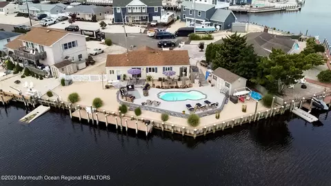 1207 Penguin Ct, Forked River, NJ 08731