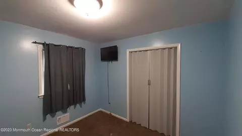31 Holly Ct E, Brick, NJ 08723 photo 9