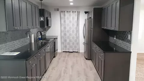 31 Holly Ct E, Brick, NJ 08723 photo 4