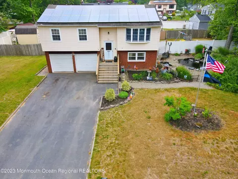 3 Pigeon Pl, Bayville, NJ 08721