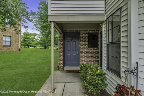 104 Sunshine Ct #104, Parlin, NJ 08859