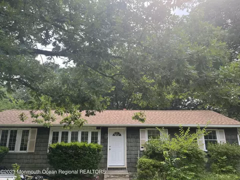 214 Ronald Rd, Lakewood, NJ 08701