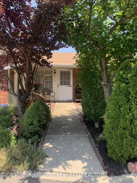 371 Portsmouth Dr # A, Lakewood, NJ 08701