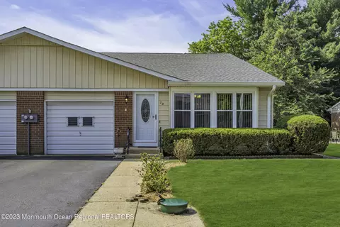 2 Mason Ln # B, Whiting, NJ 08759