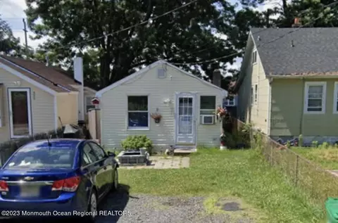 337 Shoreland Cir, Laurence Harbor, NJ 08879