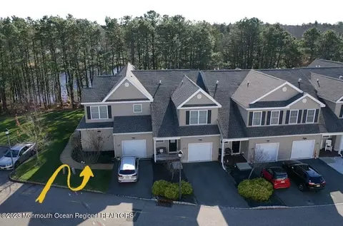25 Wiley Way, Toms River, NJ 08757