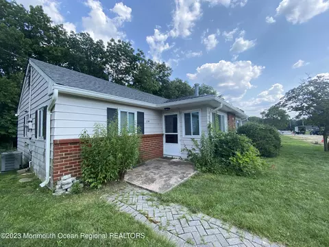 23 Pheasant St #B, Manchester, NJ 08759