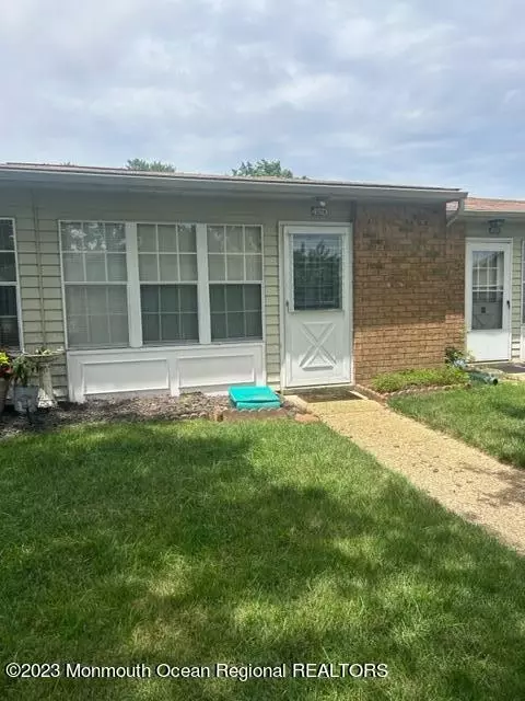45 Cambridge Cir # d, Manchester, NJ 08759