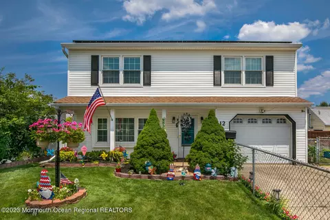 12 Nevada Ave, Middletown, NJ 07748