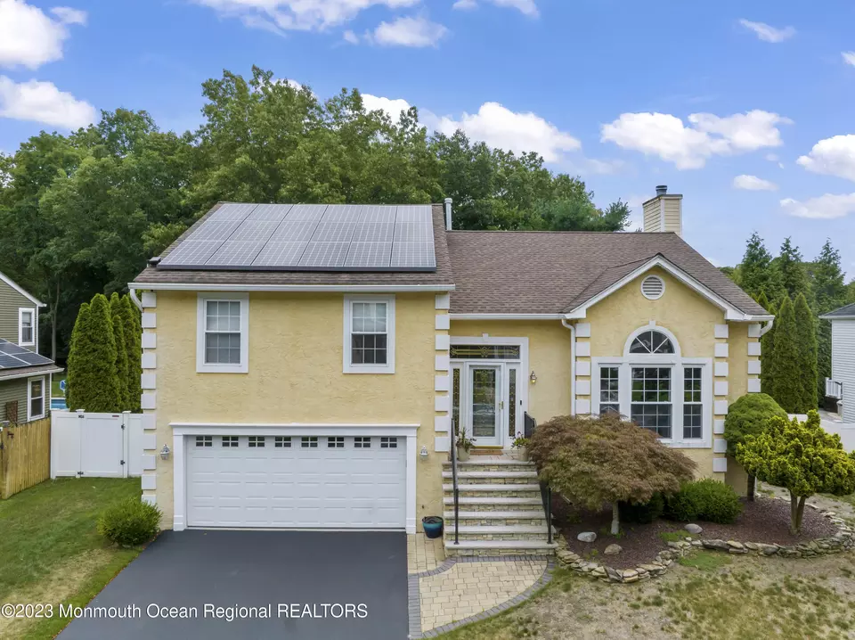  40 Heritage Dr, Howell, NJ 07731 photo 1