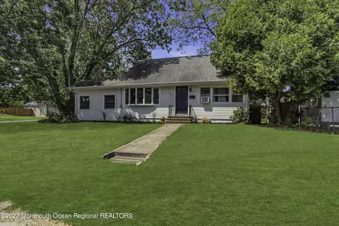102 Truman Dr, Brick, NJ 08724
