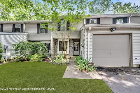 101 Surrey Ct, Oceanport, NJ 07757