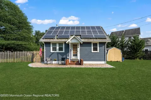 96 Demmy Ave, Waretown, NJ 08758
