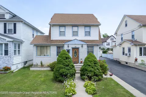55 Pershing Ave, Elizabeth, NJ 07202