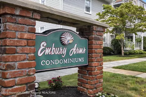 66 Whitefield Ave #100, Ocean Grove, NJ 07756