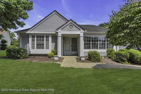 932 Liverpool Cir # a, Manchester, NJ 08759