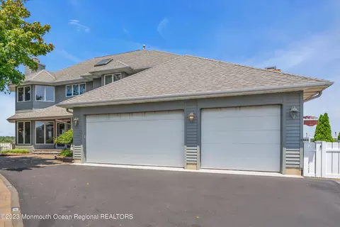 1016 Montauk Dr, Forked River, NJ 08731