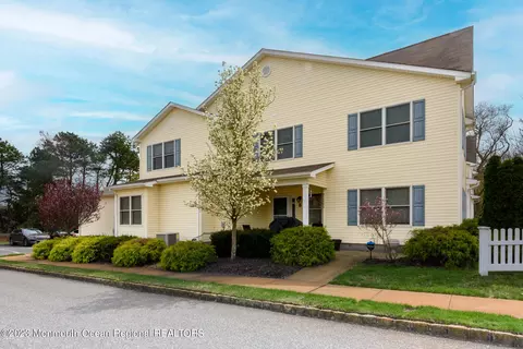8 Wiley Way, Toms River, NJ 08757