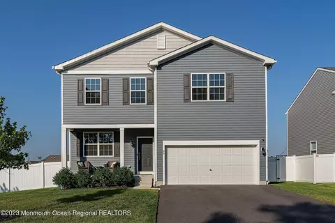 20 Dylan Blvd, Barnegat, NJ 08005