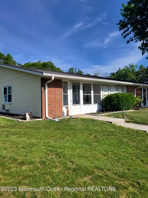 214 Buckingham Ct # A, Lakewood, NJ 08701