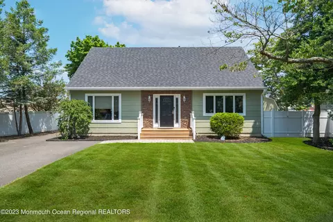 20 Wallis Ct, Brick, NJ 08723
