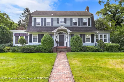 24 Rona St, Interlaken, NJ 07712