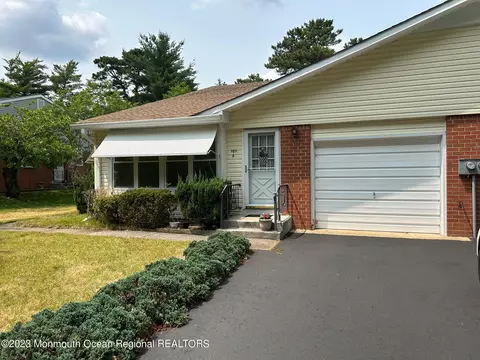 101 Conestoga Dr #A, Whiting, NJ 08759
