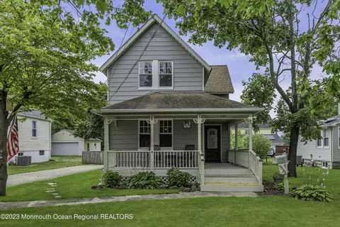 43 Dayton Ave, Toms River, NJ 08753