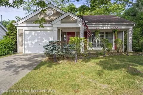 1547 Quince Pl, Toms River, NJ 08755