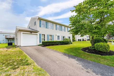 29 Moak Dr, Hazlet, NJ 07730