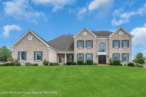 3 Ocala Ct, Freehold, NJ 07728