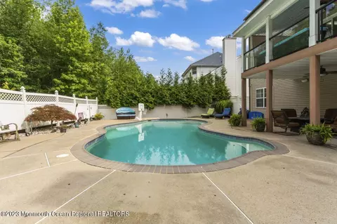 14 Reddington Dr, Matawan, NJ 07747 photo 17