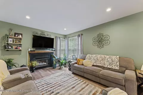 14 Reddington Dr, Matawan, NJ 07747 photo 29
