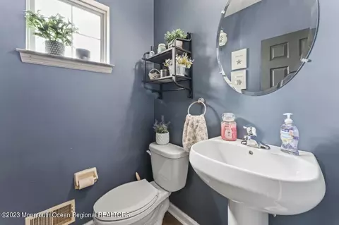 14 Reddington Dr, Matawan, NJ 07747 photo 20