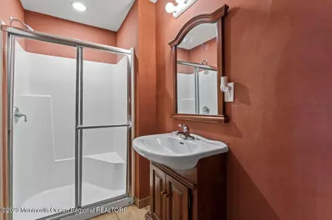 14 Reddington Dr, Matawan, NJ 07747 photo 14